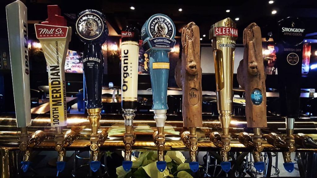 Amazing 220 Seat Lounge Style Restaurant with Patio in DOWNTOWN ABBOTSFORD for Sale!!